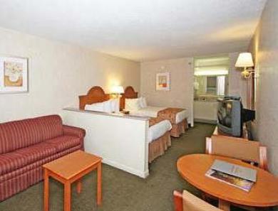Ramada By Wyndham Asheville / Biltmore West Quarto foto
